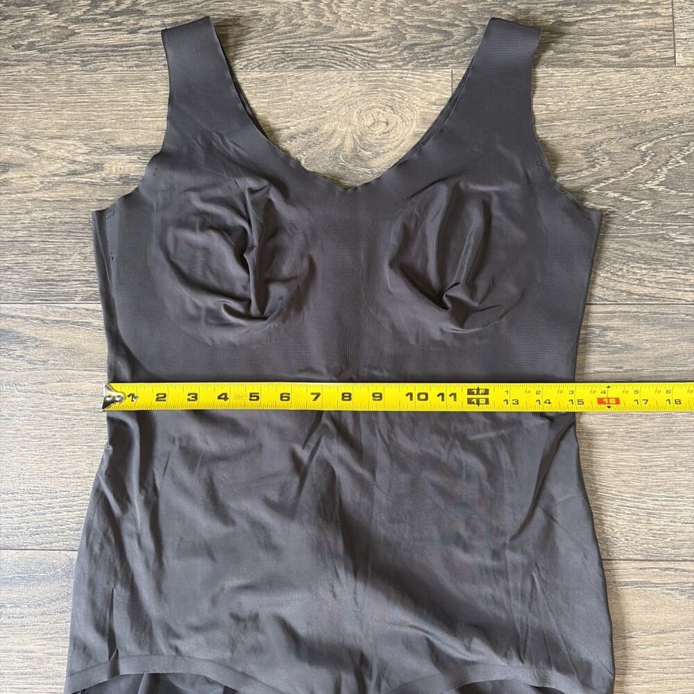 Bali Sz 2XL Black Shaping Bodysuit Firm Control Built In Bra Seamless Sculpting - Picture 8 of 8